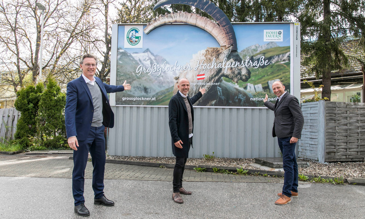 V.l.n.r: Johannes Hörl (Generaldirektor Großglockner Hochalpenstraße AG), Thomas Frauenschuh (EPAMEDIA), Roland Rauch (Geschäftsführer Ferienregion Nationalpark Hohe Tauern). © EPAMEDIA/wildbild