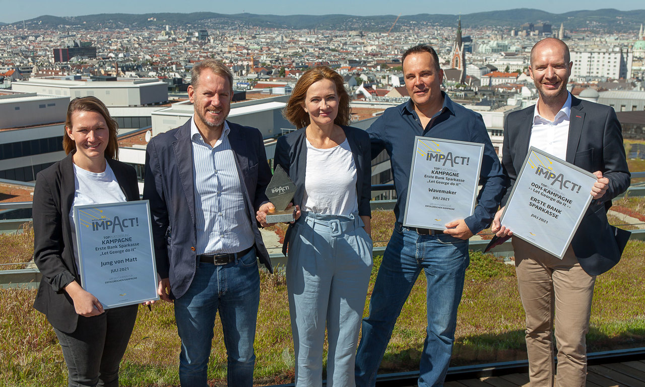 V.l.: Katharina Höller (Client Service Director, Jung von Matt/Donau), Mario Stadler (Leiter Brand Management und Communications, Erste Bank und Sparkasse), Maja Kölich (Head of Brand Activation & Sports Erste Bank und Sparkasse), Sascha Hausner (Client Service Director, Wavemaker Austria), Marcus Zinn (Director Sales EPAMEDIA).  © EPAMEDIA
