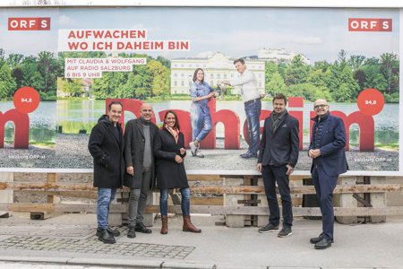 V.l.: Christian Salic (Agentur Salic), Thomas Frauenschuh (EPAMEDIA), Claudia Schneider und Wolfgang Zanon (beide Guten Morgen Team Radio Salzburg), Christoph Takacs (Landesdirektor ORF Salzburg). © EPAMEDIA