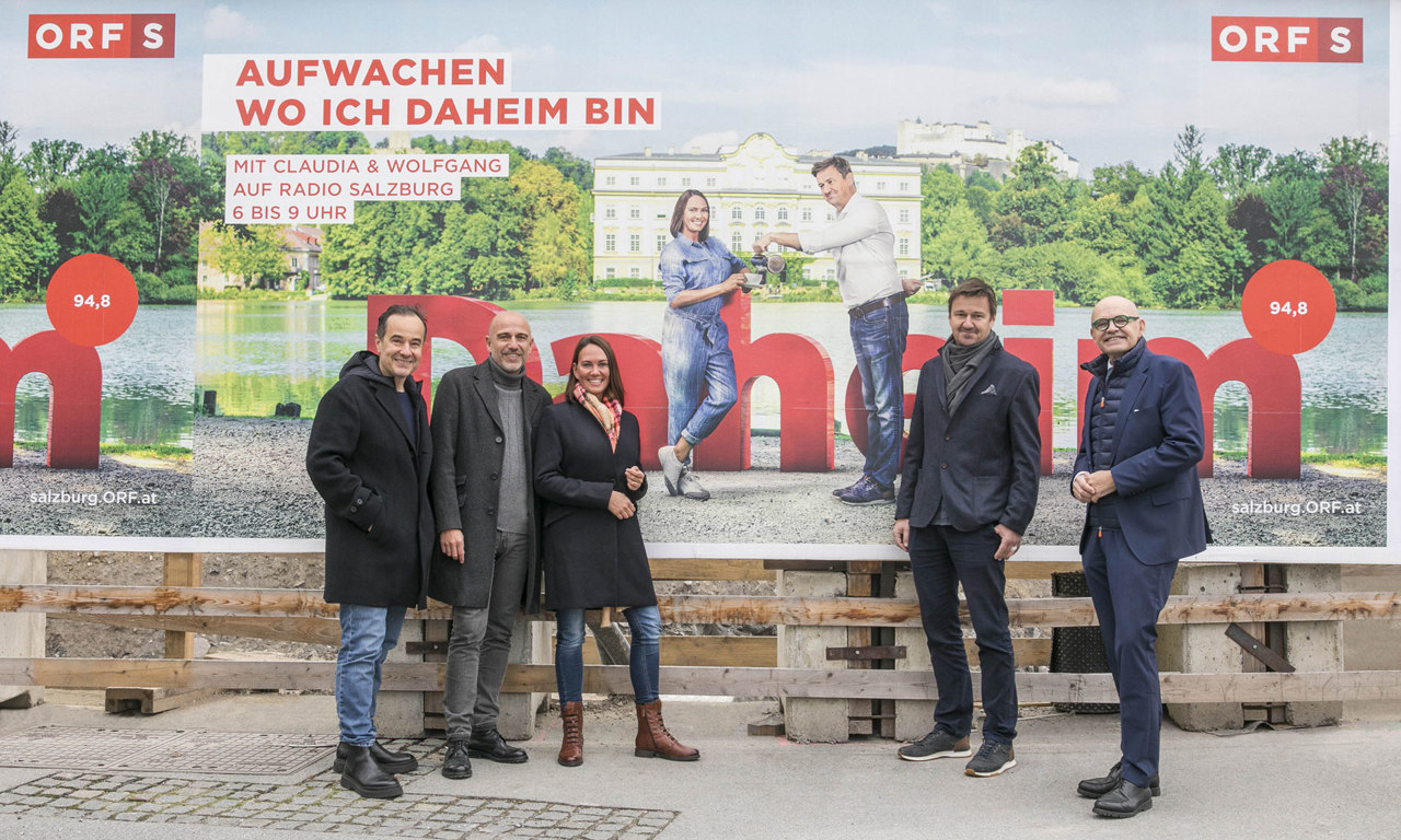 V.l.: Christian Salic (Agentur Salic), Thomas Frauenschuh (EPAMEDIA), Claudia Schneider und Wolfgang Zanon (beide Guten Morgen Team Radio Salzburg), Christoph Takacs (Landesdirektor ORF Salzburg). © EPAMEDIA