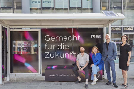 V.l.: Stefan Lippert (Creative Director & Managing Partner rosenberg gp), Johanna Praschberger (Consultant & Planner Mediaplus Austria), Michael Höller (Account Manager EPAMEDIA), Bettina Gundendorfer (Head of Regional Sales Oberösterreich EPAMEDIA). © EPAMEDIA