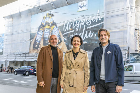 V.l.: Thomas Frauenschuh (Head of Regional Sales Salzburg EPAMEDIA), Bettina Gundendorfer (Head of Regional Sales Oberösterreich EPAMEDIA), Johannes Hofmann (Senior Brand Manager Brau Union Österreich). © EPAMEDIA