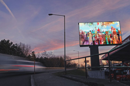 Digitale Posterlights sorgen für Aufmerksamkeit und Sichtbarkeit. © EPAMEDIA