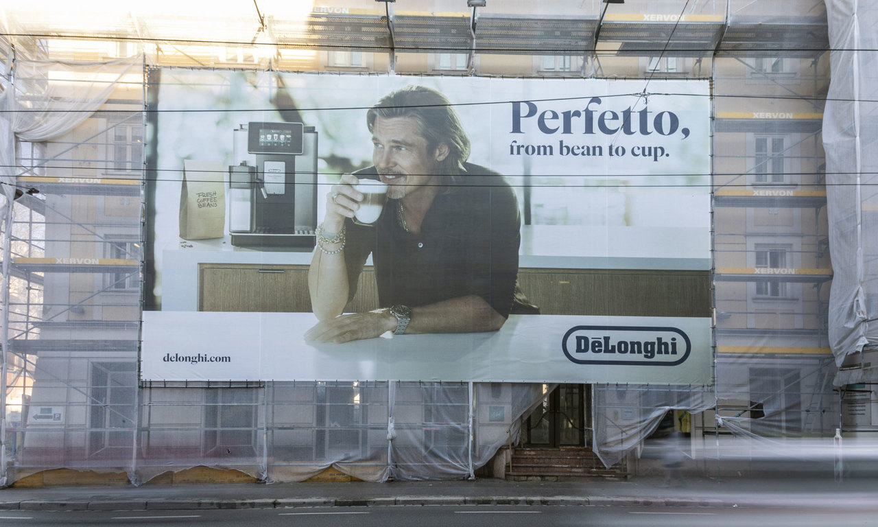 De’Longhi am Bigboard in der Salzburger St. Julien-Straße. © EPAMEDIA