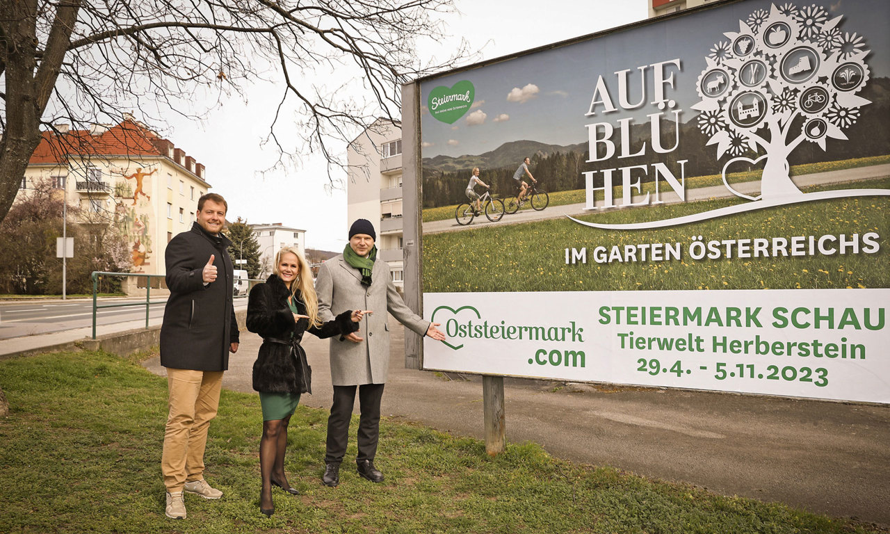V.l.: Stefan Schosswohl (Key Account Manager EPAMEDIA), Claudia Mohr-Stradner (Director Sales EPAMEDIA), Stefan Schindler (Geschäftsführer Tourismusverband Oststeiermark). © EPAMEDIA