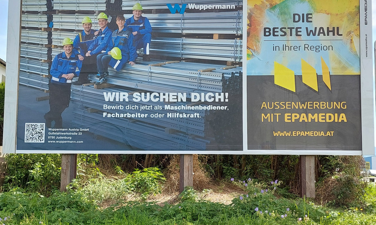 Recruiting mithilfe von Außenwerbung: Links das Wuppermann-Sujet am Plakat. © EPAMEDIA