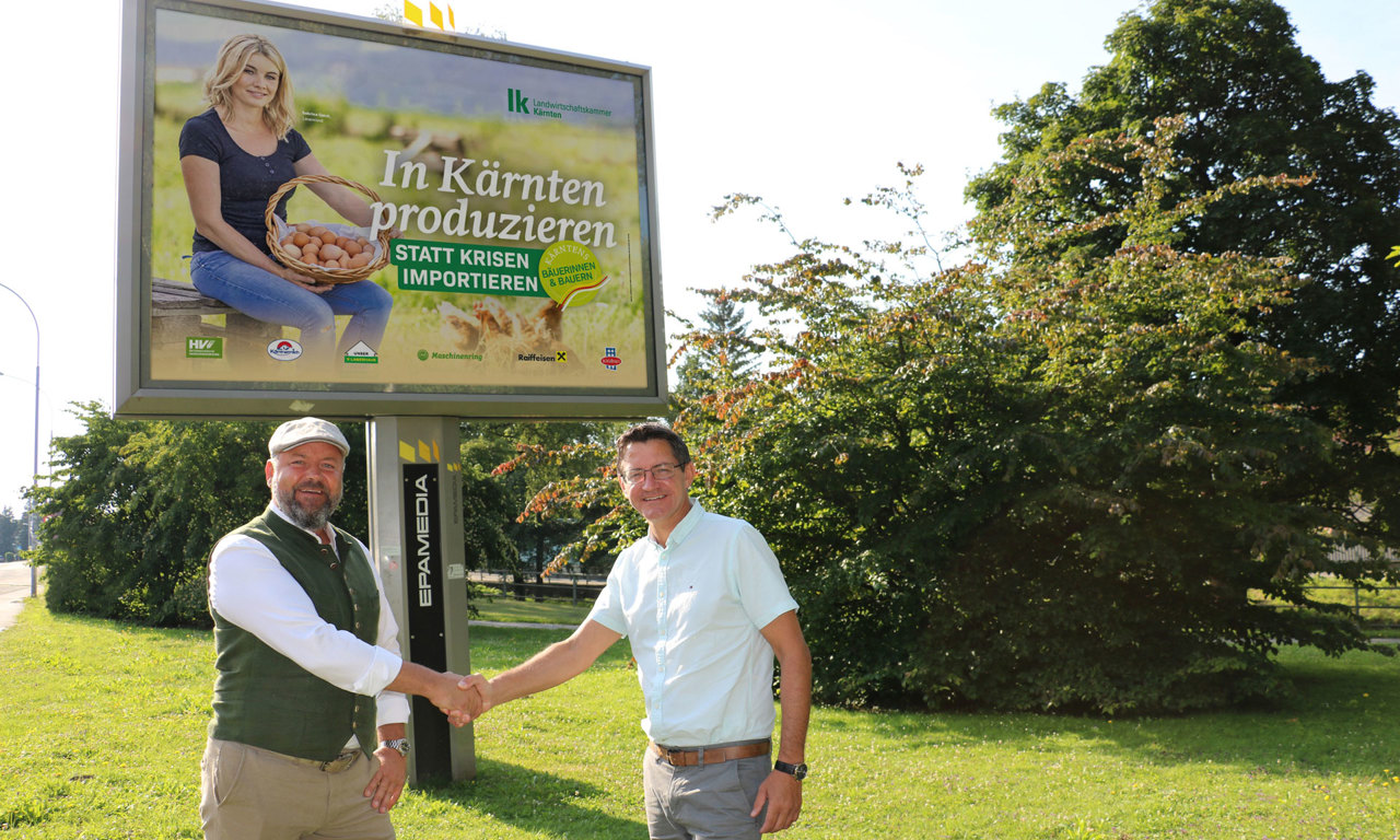 V.l.: Roland Simonetitsch (Head of Regional Sales Kärnten EPAMEDIA), Siegfried Huber (Präsident der Landwirtschaftskammer Kärnten). © LK Kärnten