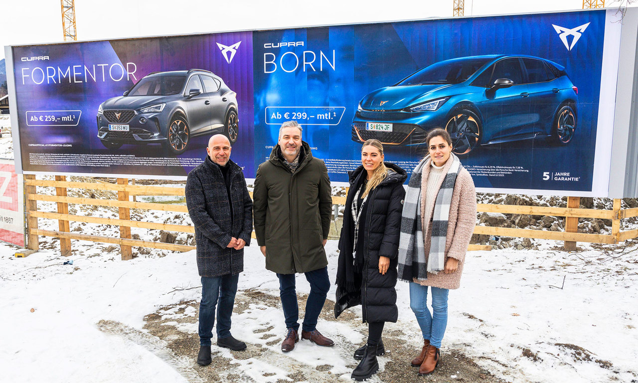 V.l.n.r.: Thomas Frauenschuh (Head of Regional Sales Salzburg EPAMEDIA), Andreas Hochreiter (Mediaplaner Porsche Media & Creative), Alina Schulz (Leitung Marketing, Produkt und Training SEAT | CUPRA), Tina Höllwerth-Moser (Zentrales Marketing SEAT | CUPRA)
