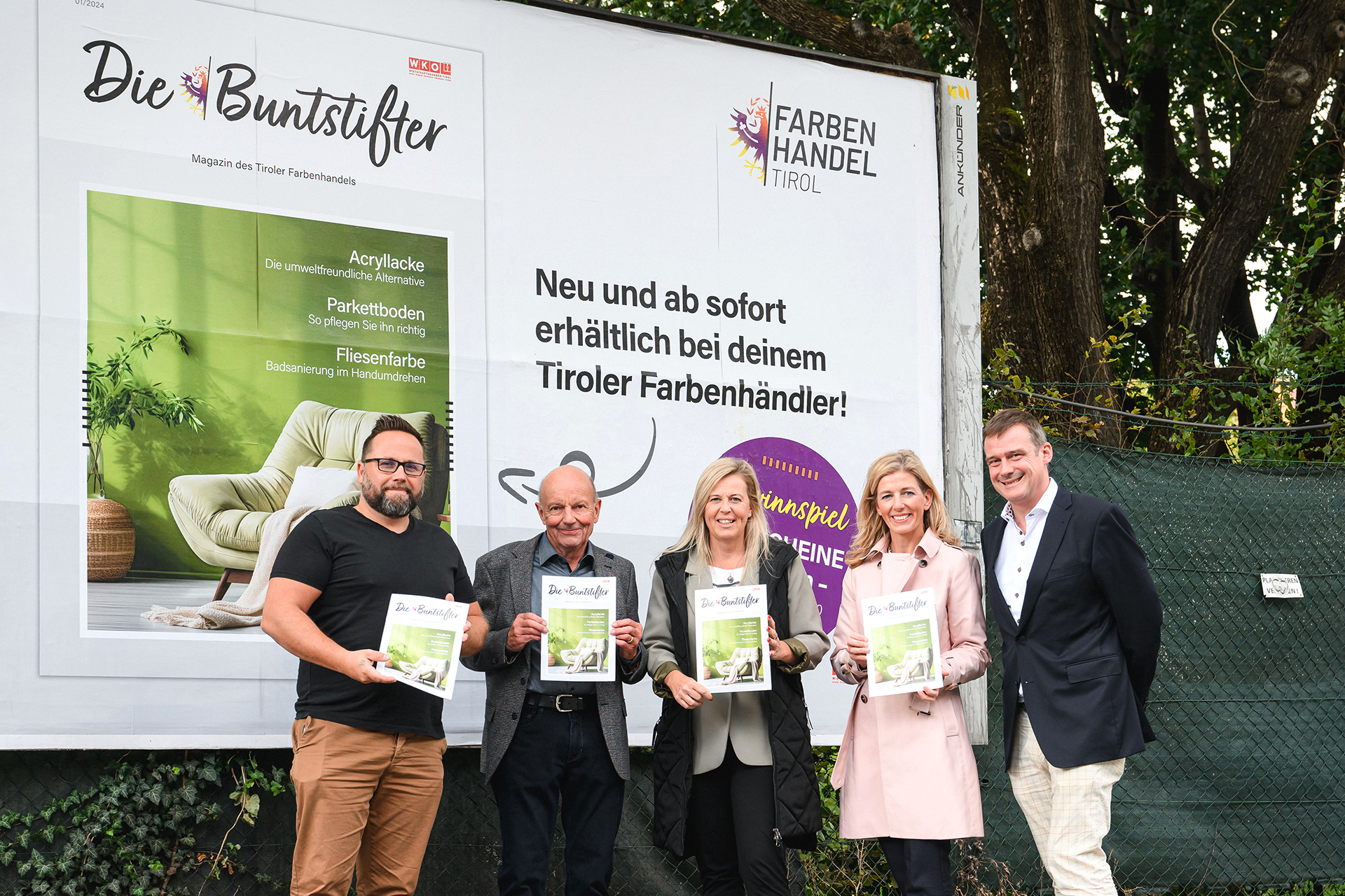 V. l. n. r.: Martin Sanitz (Account Manager EPAMEDIA), Bruno Pallaver (Gremialobmann Berufsgruppe Farbenhandel der WK Tirol), Judith Engleitner, Verena Weiler (Fachgruppengeschäftsführerin Berufsgruppe Farbenhandel der WK Tirol), Thomas Oberhuber (Geschäftsführung O&K Agentur) © EPAMEDIA