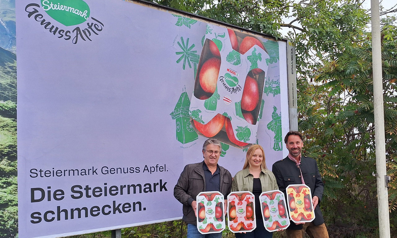 V.l.n.r.: Manfred Hohensinner (Geschäftsführer und Gründer, Frutura Obst & Gemüse Kompetenzzentrum GmbH), Katrin Hohensinner-Häupl (Geschäftsführerin, Frutura Obst & Gemüse Kompetenzzentrum GmbH), Filipp Rothe (Key Account Manager Steiermark, EPAMEDIA) ©EPAMEDIA 