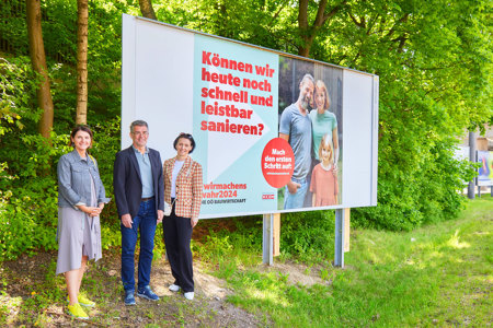 V.l.n.r.: Veronika Fiereder (Public Relations – Beratung unisono PR), Marco Ursprunger (Geschäftsführer vorauerfriends), Bettina Gundendorfer (Head of Regional Sales Oberösterreich EPAMEDIA) © EPAMEDIA