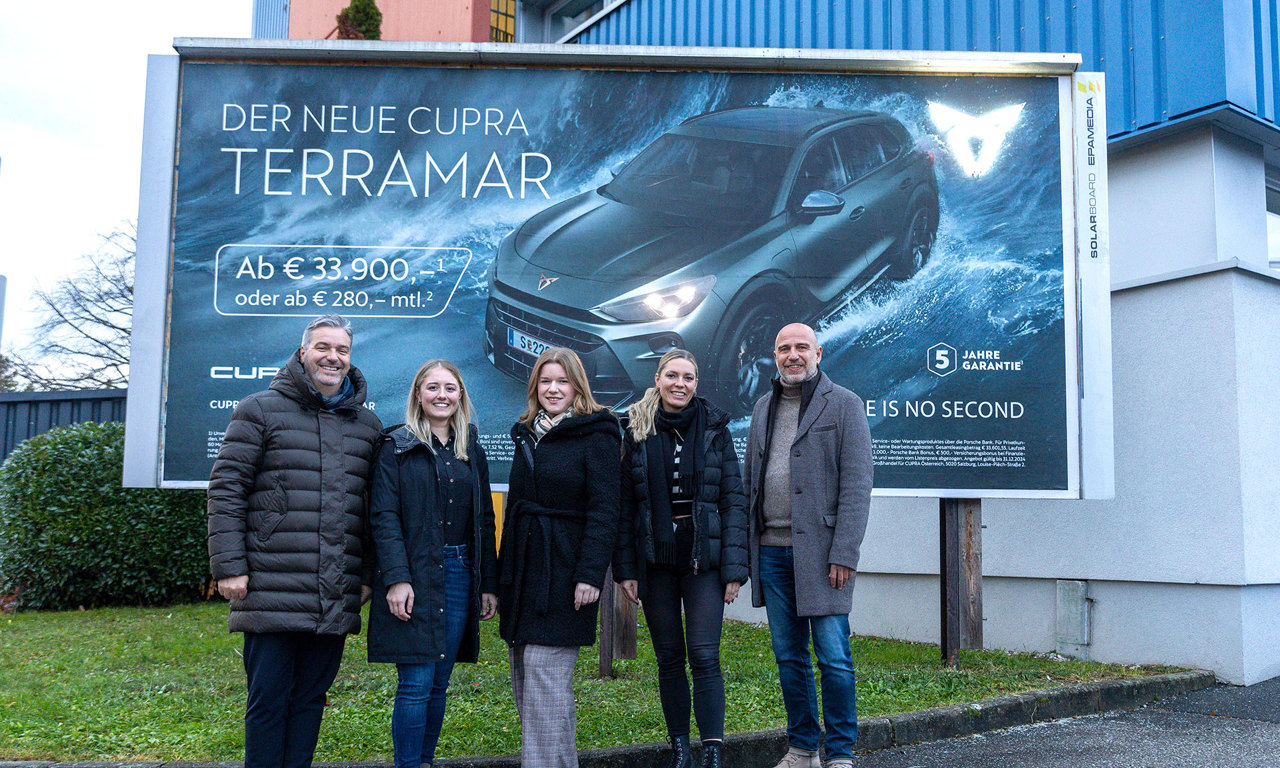 V. l. n. r.: Andreas Hochreiter (Leitung Media, Porsche Media & Creative), Carina Rösch (Zentrales Marketing, SEAT CUPRA), Helene Gruber (Mediaplanung, Porsche Media & Creative), Alina Schulz (Leitung Marketing, Produkt und Training SEAT | CUPRA), Thomas Frauenschuh (Head of Regional Sales Salzburg, EPAMEDIA) © EPAMEDIA