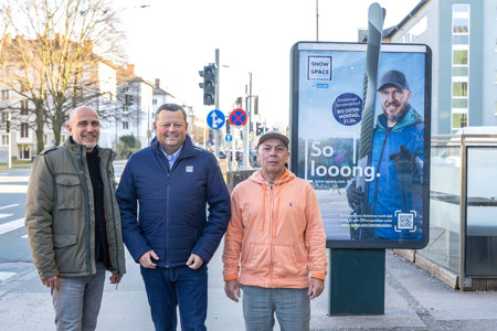 V. l. n. r.: Thomas Frauenschuh (Head of Regional Sales Salzburg, EPAMEDIA), Wolfgang Hettegger (CEO, Snow Space Salzburg Bergbahnen AG) und Sigi Strasser (Agentur si.stra).