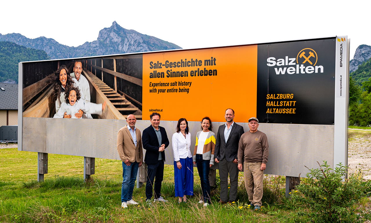 V.l.n.r.: Thomas Frauenschuh (Regionalleitung Salzburg Epamedia), Dr. Torsten Pedit (Geschäftsführung Salzwelten GmbH), Mag.(FH) Barbara Winkelbauer (Geschäftsführung Salzwelten GmbH), Michaela Haader (Mediaplanung Werbenetzwerk), Dominik Lienbacher (Geschäftsführer Werbenetzwerk Salzburg) und Sigi Strasser (Agentur Sistra) 